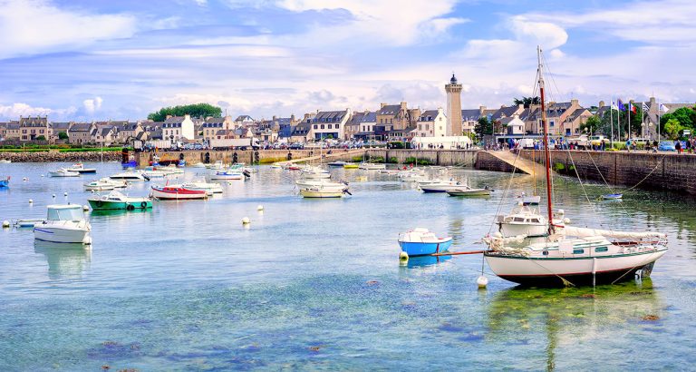 Découverte de la Ville Charmante de Roscoff : Un Joyau Breton